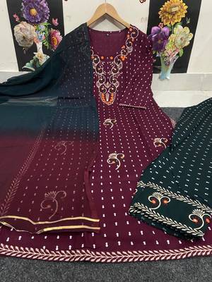 Women's Embroidered Straight kurti pant with chiffon dupatta sets 4