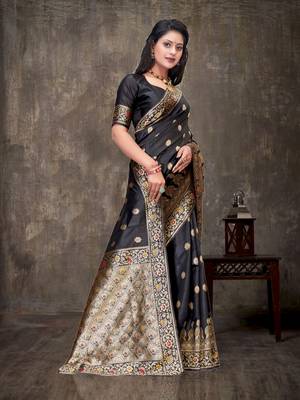 Black woven banarasi silk saree with blouse 3