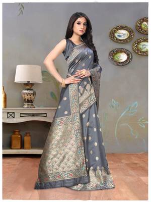 Grey woven Semi Silk saree with blouse 3