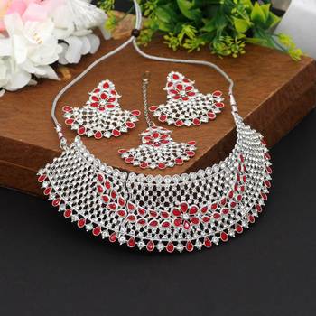 White necklace-sets 1