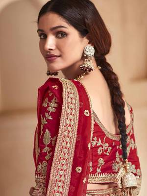 Red embroidered organza saree with blouse 4