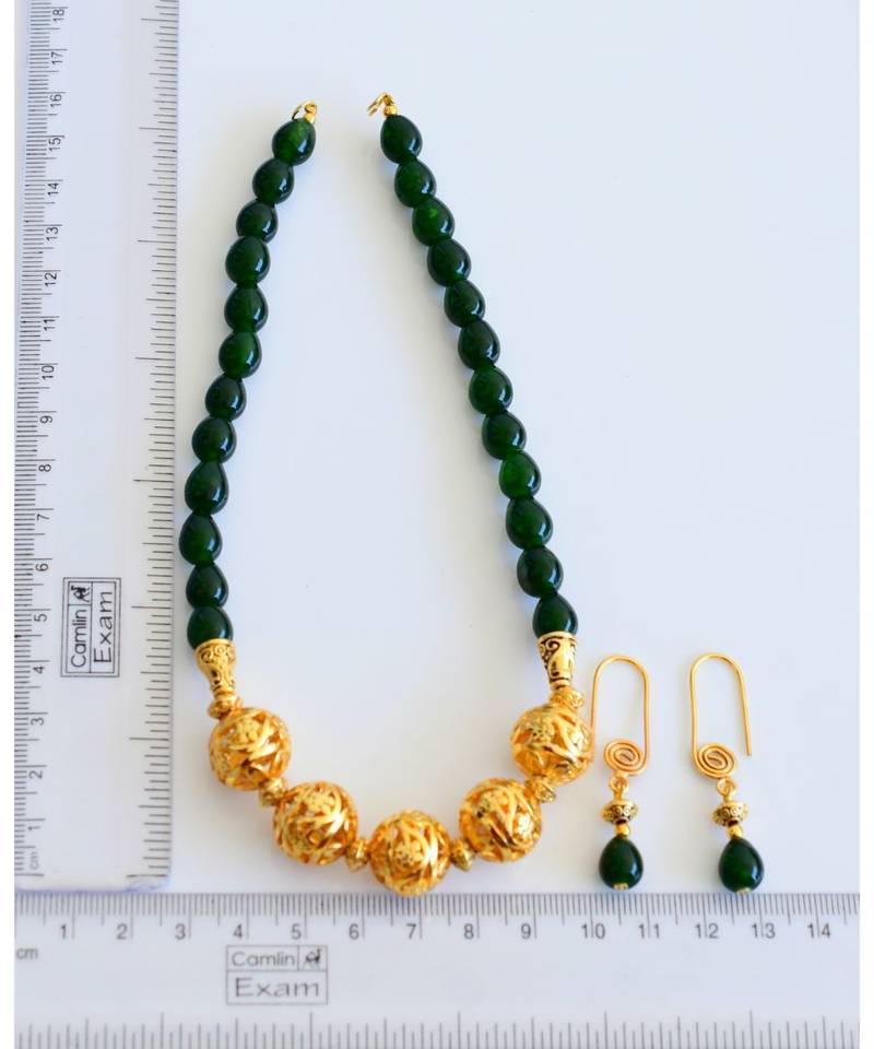 Stunning Handmade Green Designer Balls Necklace Set  04288