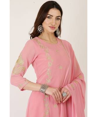 Kaanchie Nanggia Pink Georgette Kurta Pant Dupatta Set 4