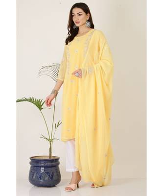 Kaanchie Nanggia Yellow Georgette Kurta Pant Dupatta Set 1