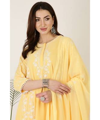 Kaanchie Nanggia Yellow Georgette Kurta Pant Dupatta Set 2