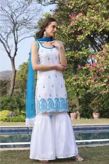 Embroidered kota kurti set with attached lining (set of 3)