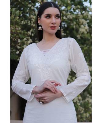 Handwork chikankari front and back white cotton kurti 4