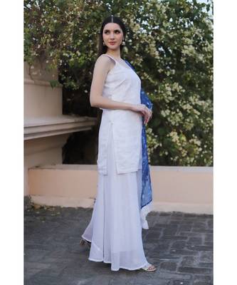 White embroidered kota sharara set with organza dupatta (set of 3) 4