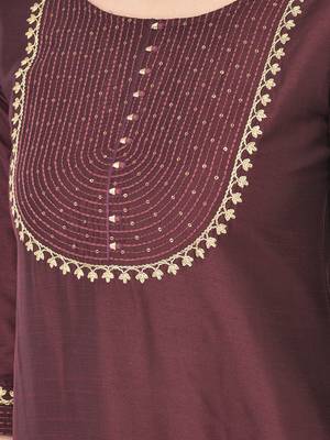 Span Purple Embroidered Straight Kurta 5
