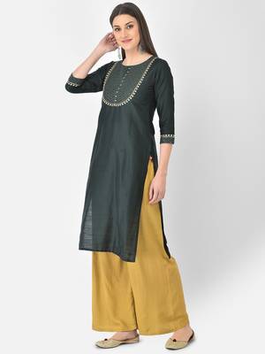 Span Green Embroidered Straight Kurta 3