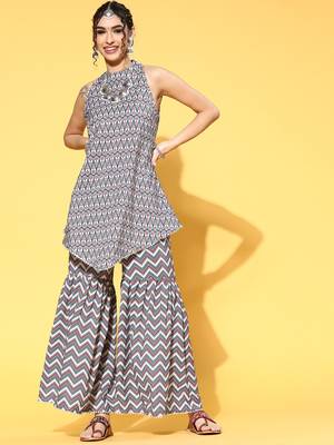 Blue printed crepe kurta sets 1