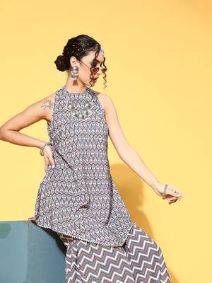 Blue printed crepe kurta sets 5