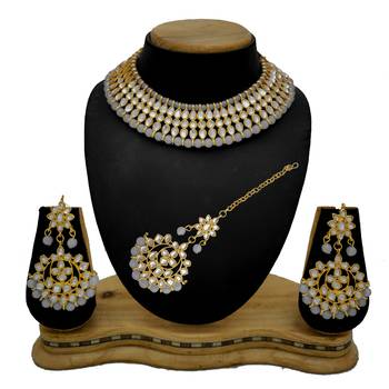 Grey jewellery 1