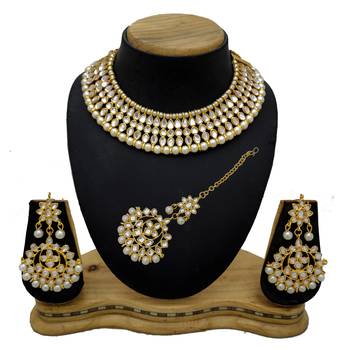White jewellery 1