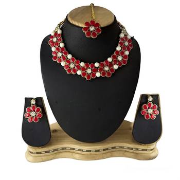 Red jewellery 1