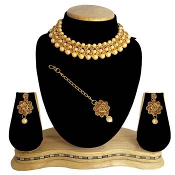 Gold jewellery 1