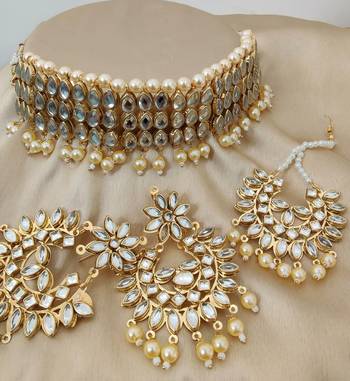 Gold COPPER BASE LIGHT WEIGHT KUNDAN CHOKER SET WITH EARRINGS & MAANGTIKA NECKLACE COMBO 1
