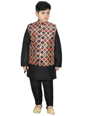 Black Silk Printed Kurta And Pyjama 1