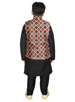 Black Silk Printed Kurta And Pyjama 3