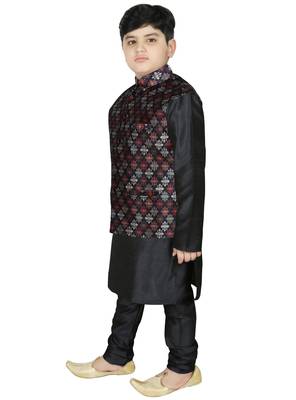 Black Silk Printed Kurta And Pyjama 2