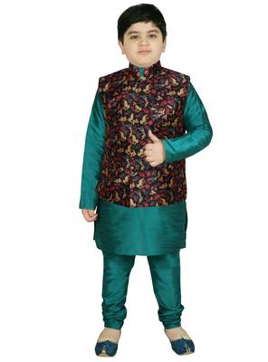 Green Silk Printed Kurta And Pyjama 1