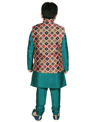 Green Silk Printed Kurta And Pyjama 3