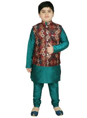 Green Silk Printed Kurta And Pyjama 1