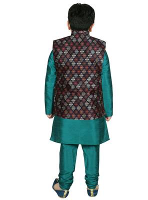 Green Silk Printed Kurta And Pyjama 3