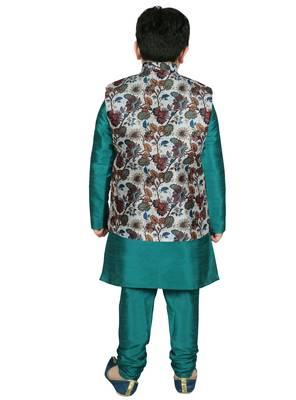 Green Silk Printed Kurta And Pyjama 3