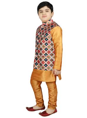 Yellow Silk Printed Kurta And Pyjama 2