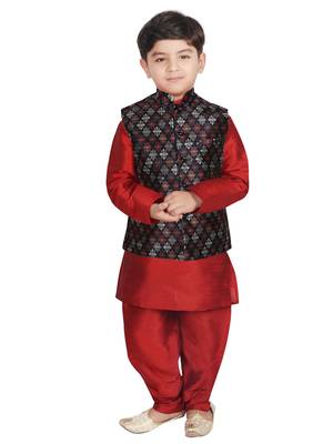 Maroon Silk Printed Kurta And Pyjama 1