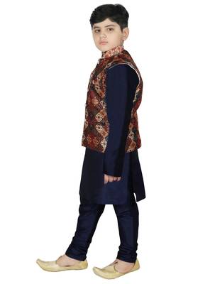 Navy Blue Silk Printed Kurta And Pyjama 2