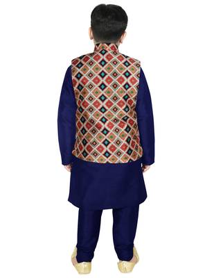 Blue Silk Printed Kurta And Pyjama 3