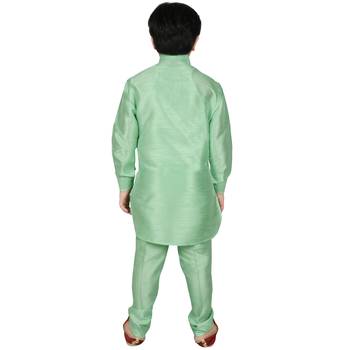 Green Silk Solid Kurta And Pyjama 3