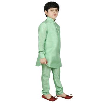Green Silk Solid Kurta And Pyjama 5