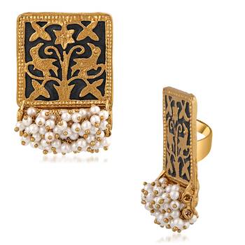 Black pearl rings 3