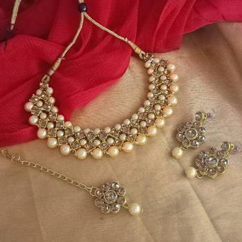 Gold jewellery 3