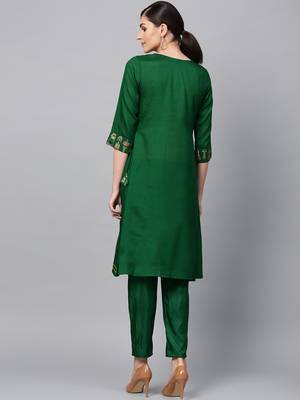 Green printed art silk kurtas-and-kurtis 3