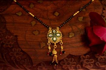 Twinkling Gold Diamond Designer mangalsutra 1