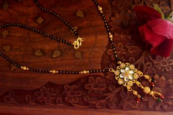 Twinkling Gold Diamond Designer mangalsutra 1