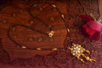 Twinkling Gold Diamond Designer mangalsutra 3