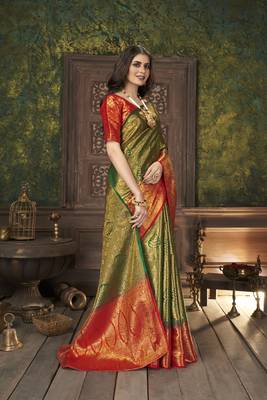 Green woven banarasi silk saree with blouse 3