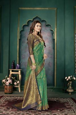 Green woven banarasi silk saree with blouse 3