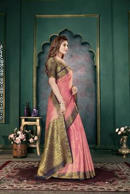 Light pink woven banarasi silk saree with blouse 3
