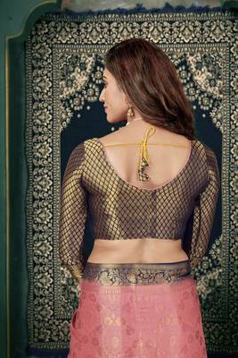 Light pink woven banarasi silk saree with blouse 5