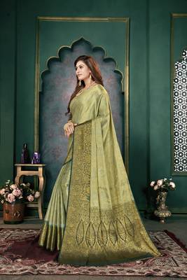 Green woven banarasi silk saree with blouse 2