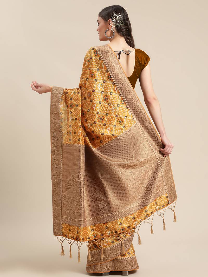 Golden gadwal sarees Traditional Saree with Contrast Border