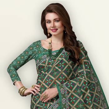 Green printed pure cotton saree with blouse 2