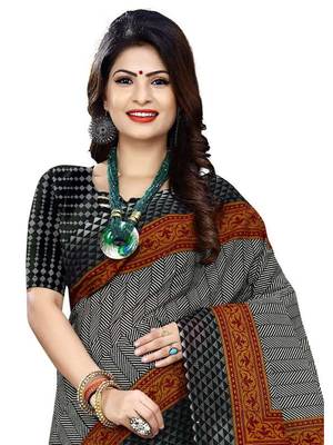 Black printed pure cotton saree with blouse 2