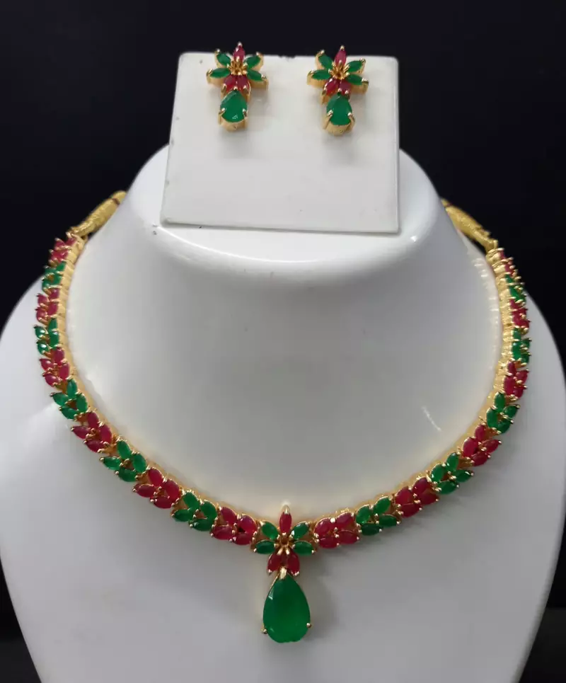 Multicolor necklaces